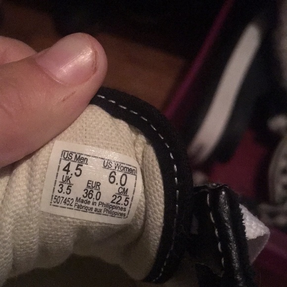 Vans old “Skool”barley used(will come clean) - Picture 3 of 3